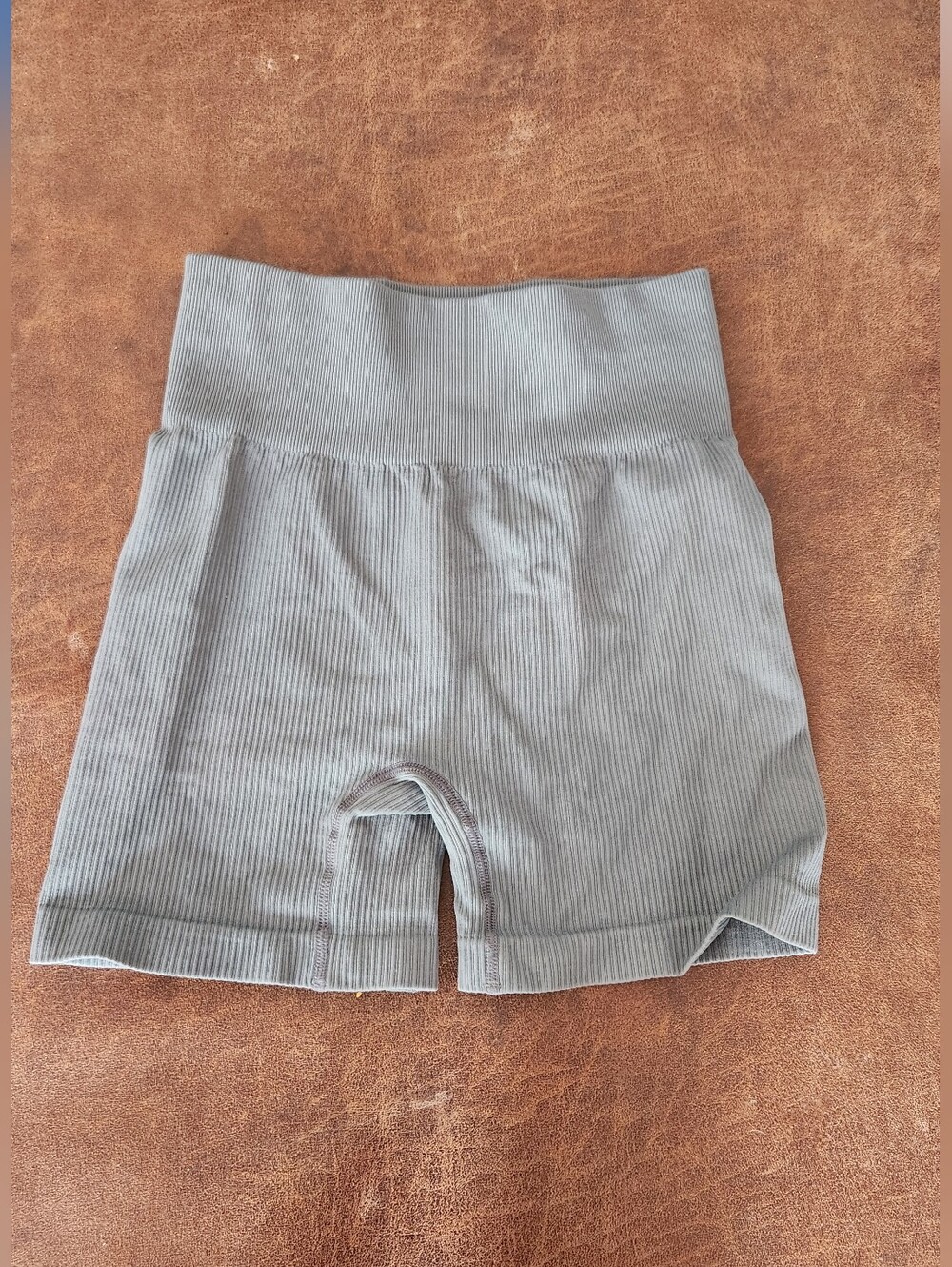Sandex High-Waist Ribbed Women’s Bike Shorts — Light Gray